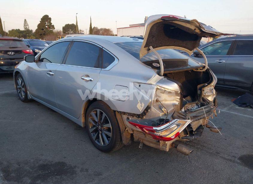 Photo 3 of 2017 Nissan Altima 2.5 SV (VIN 1N4AL3AP8HC283272)