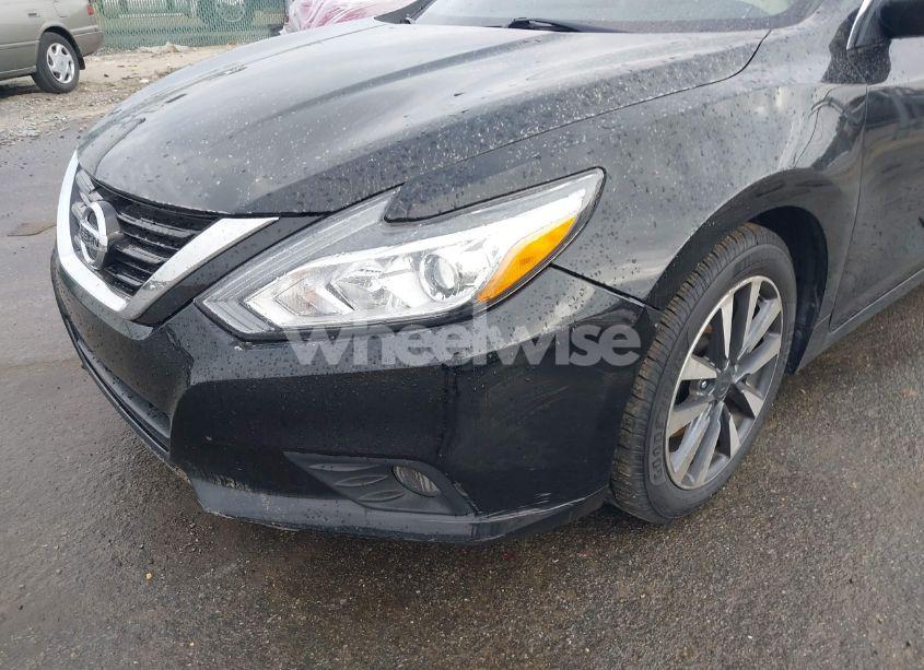 Photo 6 of 2017 Nissan Altima 2.5 SV (VIN 1N4AL3AP8HC284289)