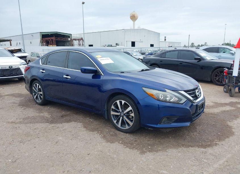 2017 Nissan Altima 2.5 SR (VIN 1N4AL3AP8HC479129) main photo