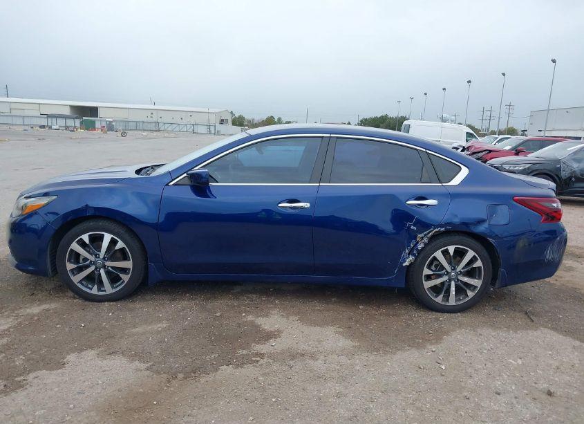 Photo 14 of 2017 Nissan Altima 2.5 SR (VIN 1N4AL3AP8HC479129)