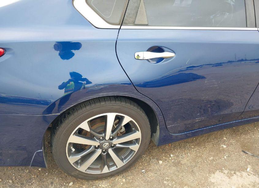 Photo 17 of 2017 Nissan Altima 2.5 SR (VIN 1N4AL3AP8HC479129)