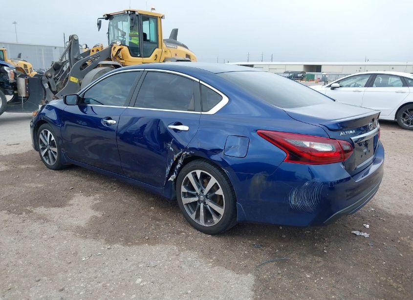 Photo 3 of 2017 Nissan Altima 2.5 SR (VIN 1N4AL3AP8HC479129)