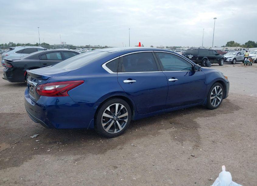 Photo 4 of 2017 Nissan Altima 2.5 SR (VIN 1N4AL3AP8HC479129)