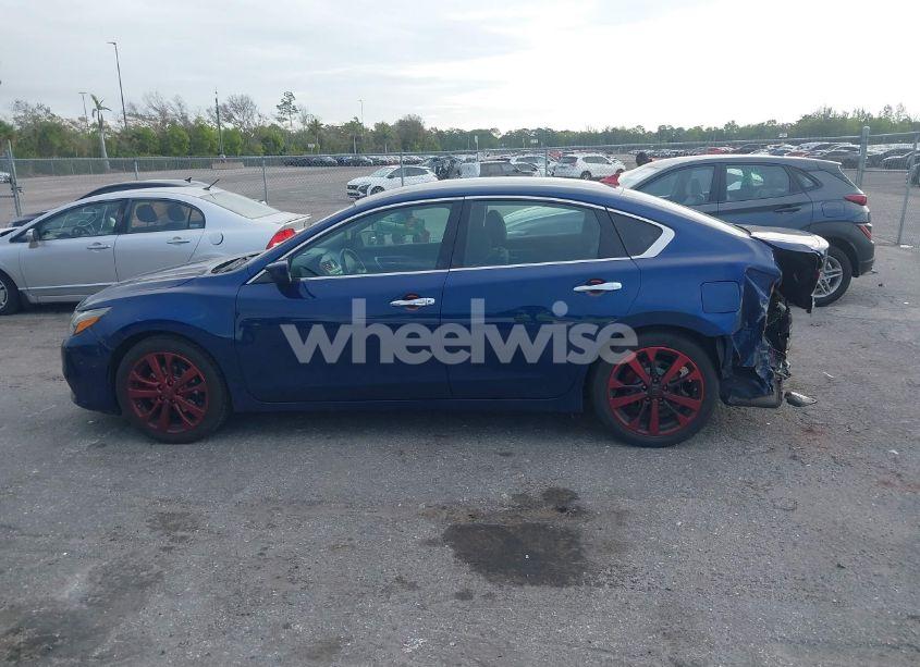 Photo 14 of 2017 Nissan Altima 2.5 SR (VIN 1N4AL3AP8HC479177)