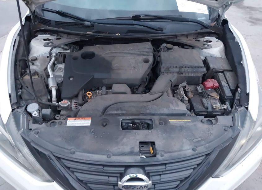 Photo 10 of 2017 Nissan Altima 2.5 SR (VIN 1N4AL3AP8HC491068)