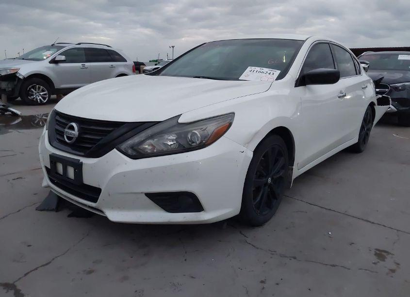 Photo 2 of 2017 Nissan Altima 2.5 SR (VIN 1N4AL3AP8HC491068)