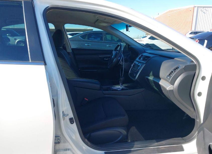 Photo 5 of 2017 Nissan Altima 2.5 SR (VIN 1N4AL3AP8HC491068)