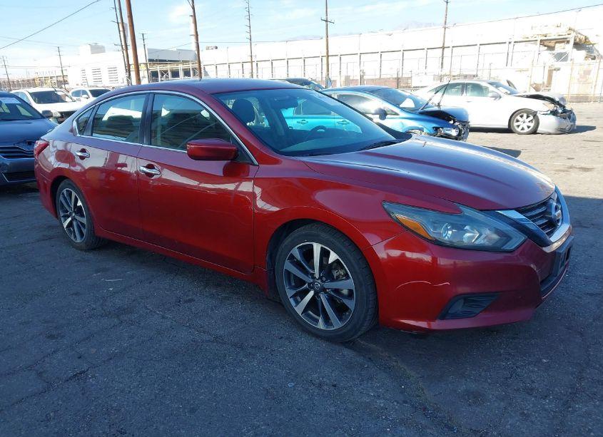 2017 Nissan Altima 2.5 SR (VIN 1N4AL3AP8HC498652) main photo