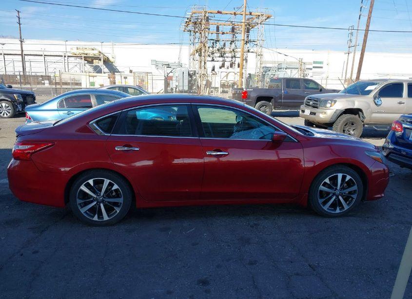 Photo 14 of 2017 Nissan Altima 2.5 SR (VIN 1N4AL3AP8HC498652)