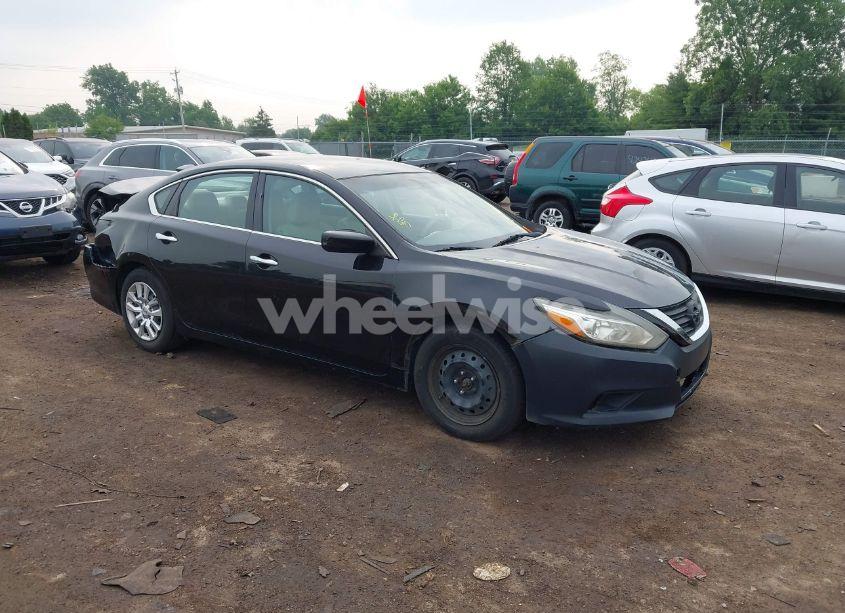 2017 Nissan Altima 2.5/2.5 S/2.5 SL/2.5 SR/2.5 SV (VIN 1N4AL3AP8HN313214) main photo