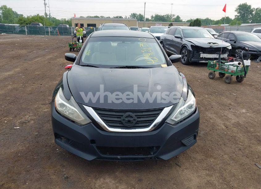 Photo 13 of 2017 Nissan Altima 2.5/2.5 S/2.5 SL/2.5 SR/2.5 SV (VIN 1N4AL3AP8HN313214)