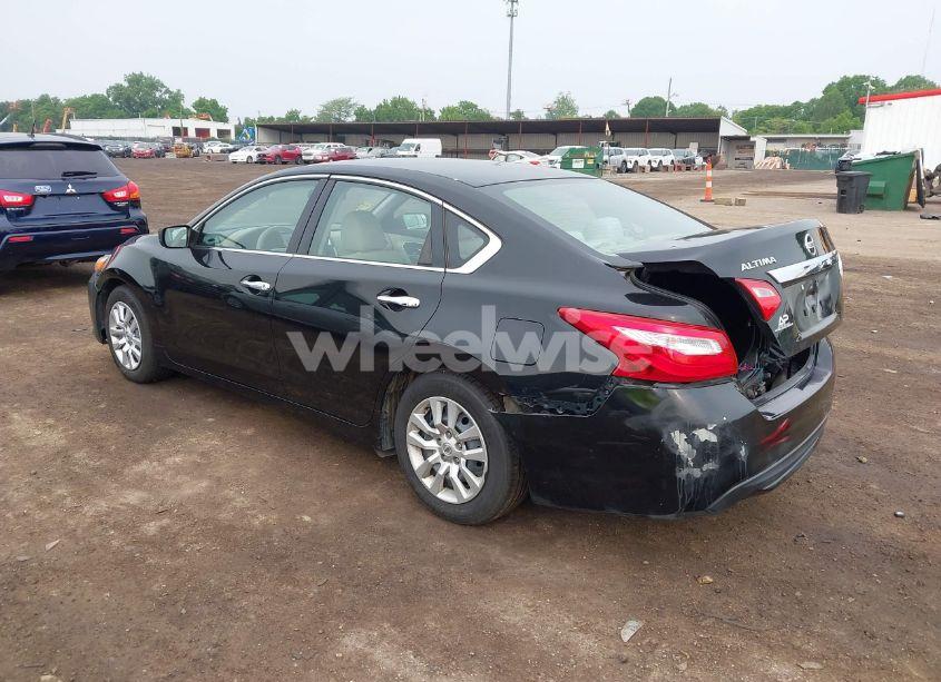 Photo 3 of 2017 Nissan Altima 2.5/2.5 S/2.5 SL/2.5 SR/2.5 SV (VIN 1N4AL3AP8HN313214)