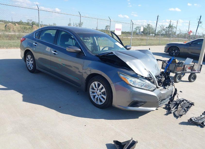 2017 Nissan Altima 2.5/2.5 S/2.5 SL/2.5 SR/2.5 SV (VIN 1N4AL3AP8HN314590) main photo