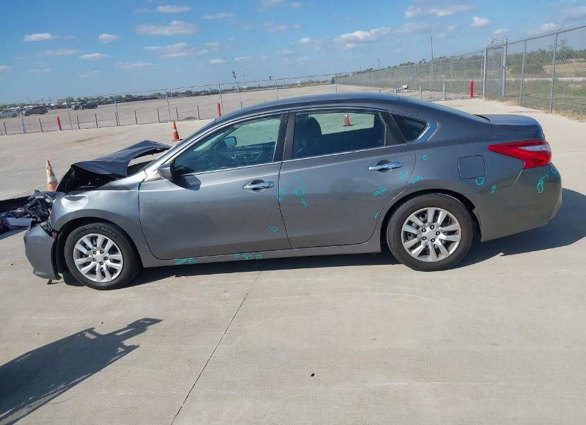 Photo 15 of 2017 Nissan Altima 2.5/2.5 S/2.5 SL/2.5 SR/2.5 SV (VIN 1N4AL3AP8HN314590)