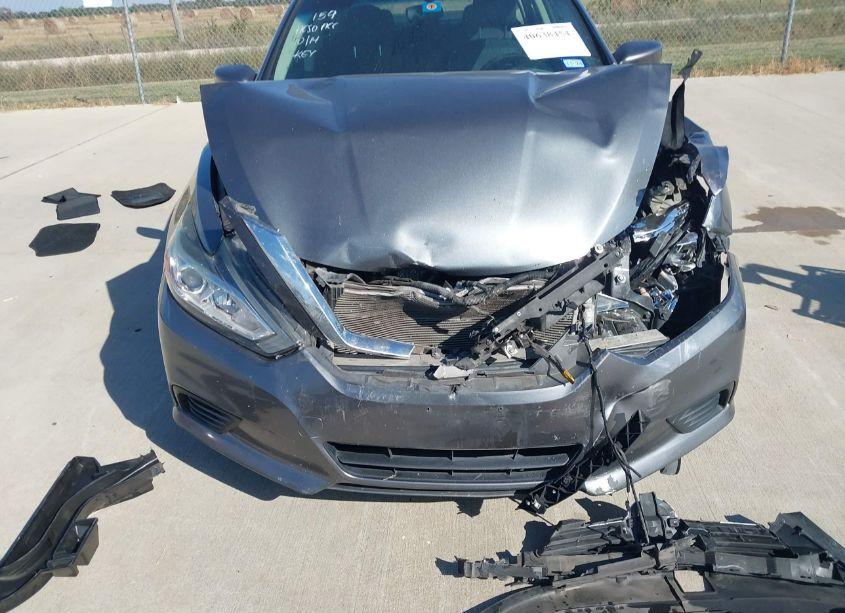 Photo 6 of 2017 Nissan Altima 2.5/2.5 S/2.5 SL/2.5 SR/2.5 SV (VIN 1N4AL3AP8HN314590)