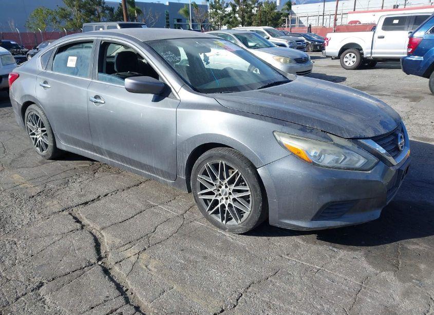 2017 Nissan Altima 2.5 S (VIN 1N4AL3AP8HN314766) main photo