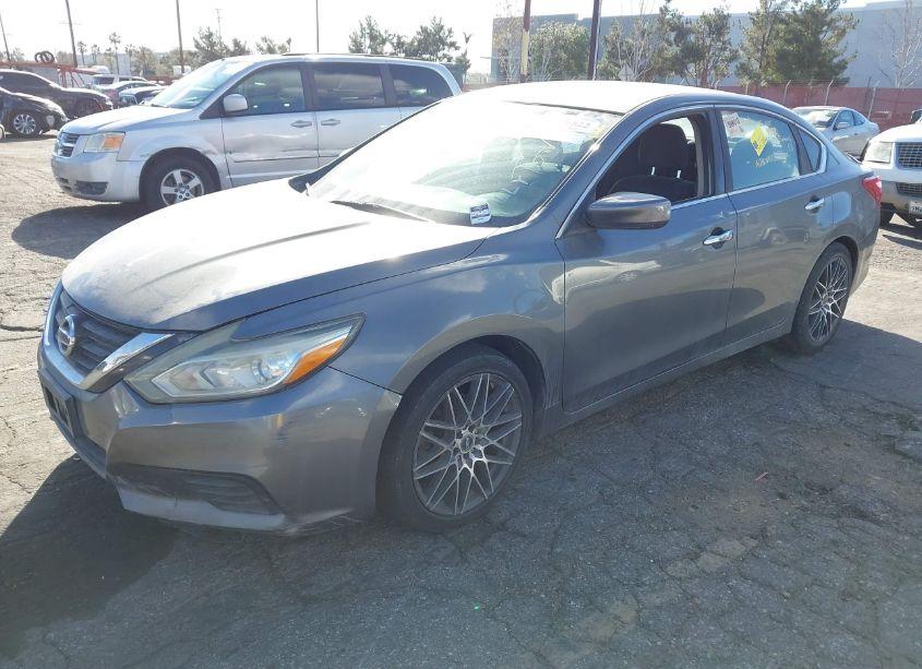Photo 2 of 2017 Nissan Altima 2.5 S (VIN 1N4AL3AP8HN314766)