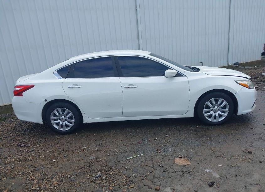 Photo 13 of 2017 Nissan Altima 2.5 S (VIN 1N4AL3AP8HN316758)