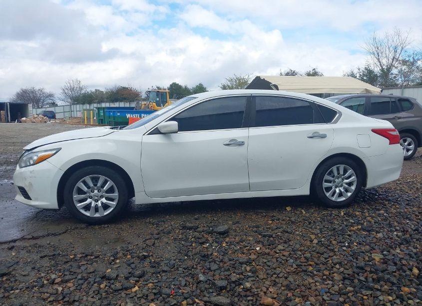 Photo 14 of 2017 Nissan Altima 2.5 S (VIN 1N4AL3AP8HN316758)