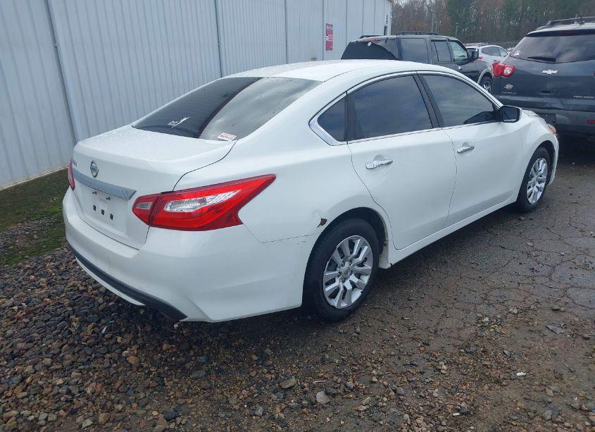 Photo 4 of 2017 Nissan Altima 2.5 S (VIN 1N4AL3AP8HN316758)