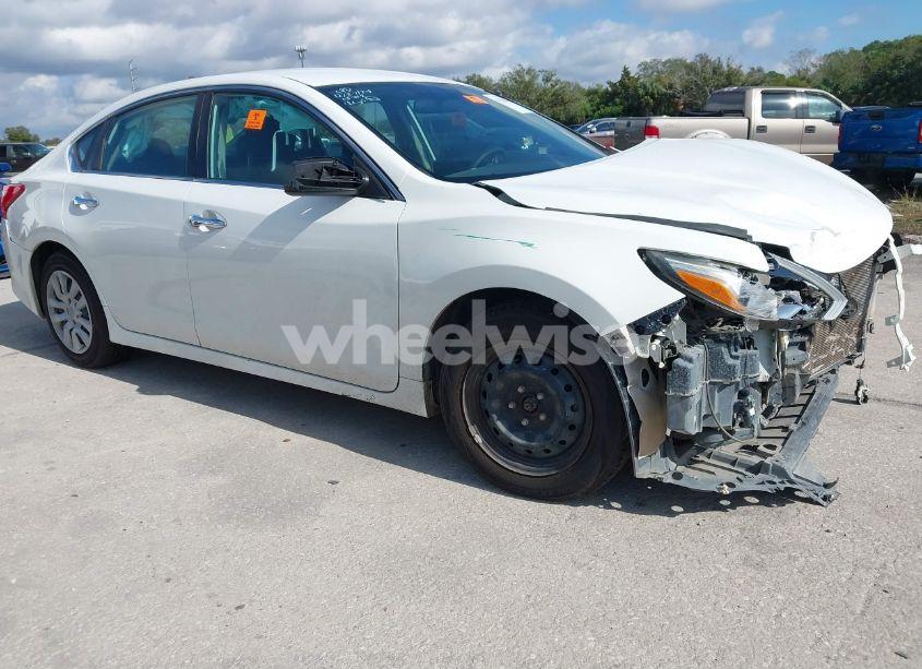 2017 Nissan Altima 2.5 S (VIN 1N4AL3AP8HN321524) main photo