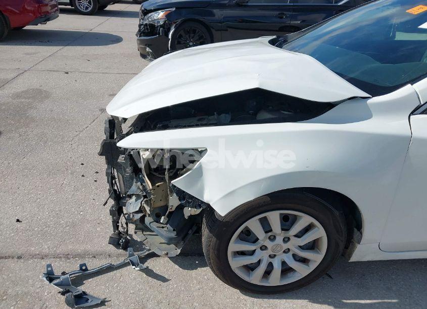 Photo 6 of 2017 Nissan Altima 2.5 S (VIN 1N4AL3AP8HN321524)