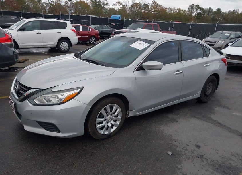 Photo 2 of 2017 Nissan Altima 2.5 S (VIN 1N4AL3AP8HN340798)