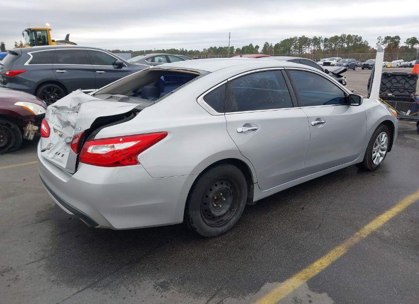 Photo 4 of 2017 Nissan Altima 2.5 S (VIN 1N4AL3AP8HN340798)