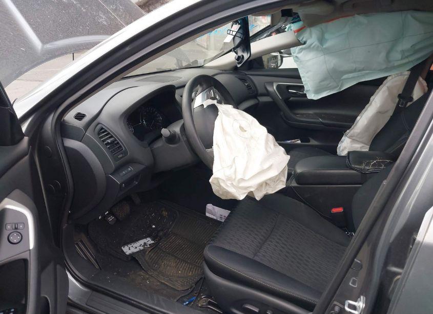 Photo 5 of 2017 Nissan Altima 2.5 S (VIN 1N4AL3AP8HN347377)