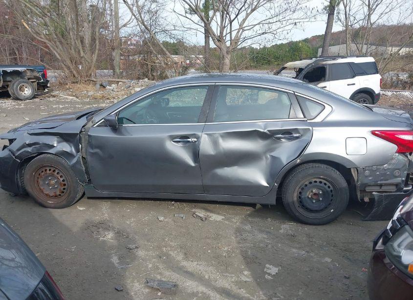 Photo 14 of 2017 Nissan Altima 2.5 S (VIN 1N4AL3AP8HN352627)