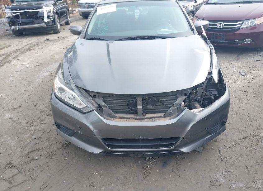 Photo 6 of 2017 Nissan Altima 2.5 S (VIN 1N4AL3AP8HN352627)