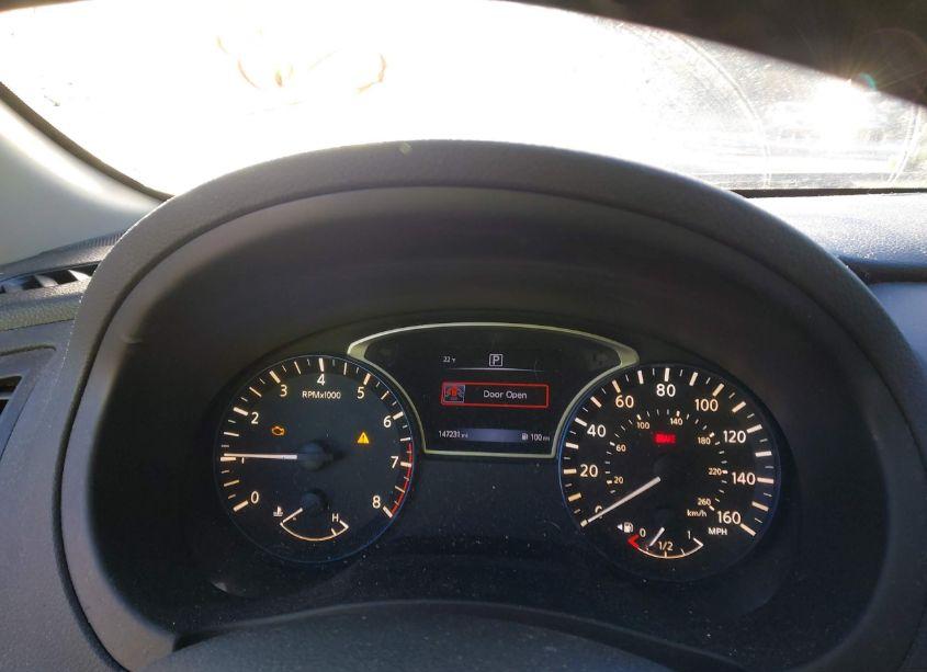 Photo 7 of 2017 Nissan Altima 2.5 SR (VIN 1N4AL3AP8HN353356)