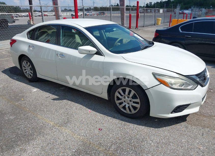Photo 13 of 2017 Nissan Altima 2.5 S (VIN 1N4AL3AP8HN353759)