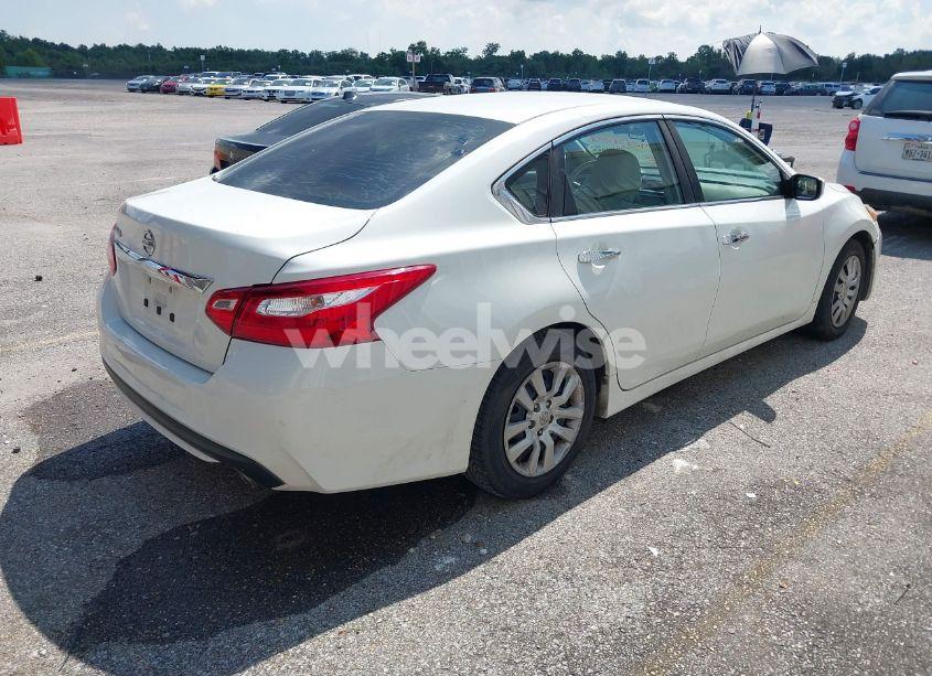 Photo 4 of 2017 Nissan Altima 2.5 S (VIN 1N4AL3AP8HN353759)