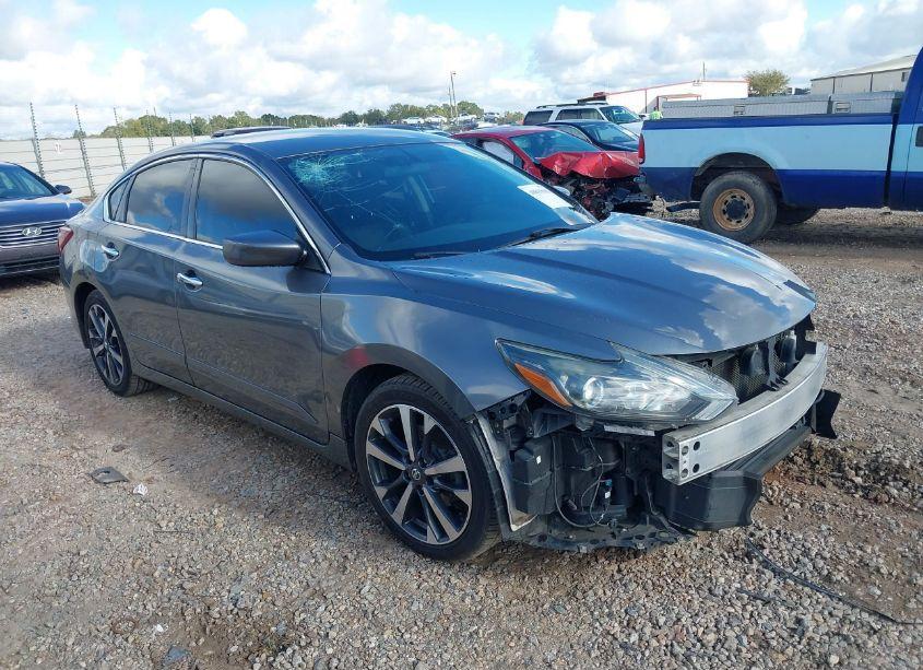 2017 Nissan Altima 2.5 SR (VIN 1N4AL3AP8HN359982) main photo