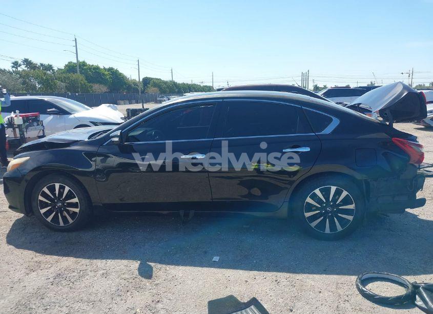 Photo 14 of 2018 Nissan Altima 2.5 SL (VIN 1N4AL3AP8JC109000)