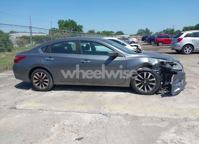 Photo 13 of 2018 Nissan Altima 2.5 SV (VIN 1N4AL3AP8JC113841)