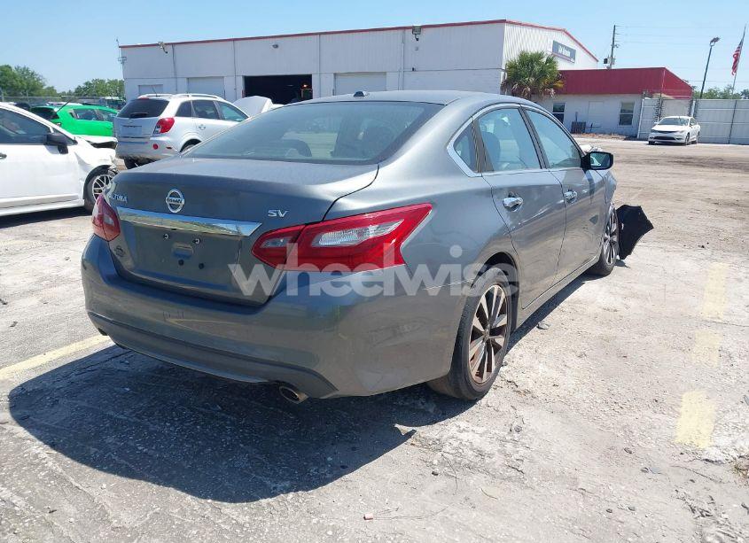 Photo 4 of 2018 Nissan Altima 2.5 SV (VIN 1N4AL3AP8JC113841)