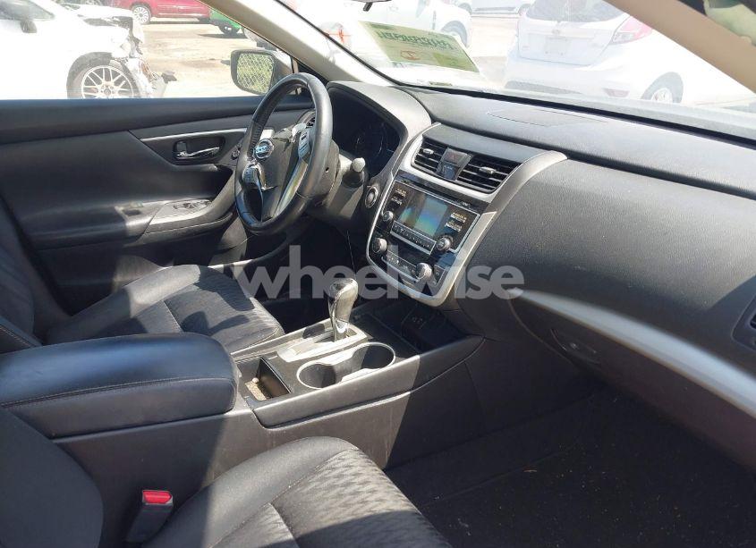 Photo 5 of 2018 Nissan Altima 2.5 SV (VIN 1N4AL3AP8JC113841)
