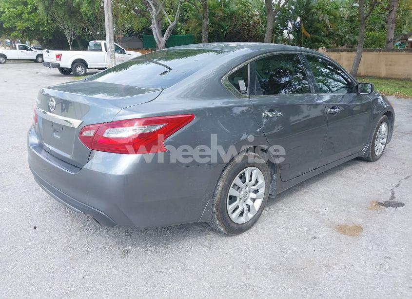 Photo 4 of 2018 Nissan Altima 2.5/S/SV/SL/SR (VIN 1N4AL3AP8JC135127)