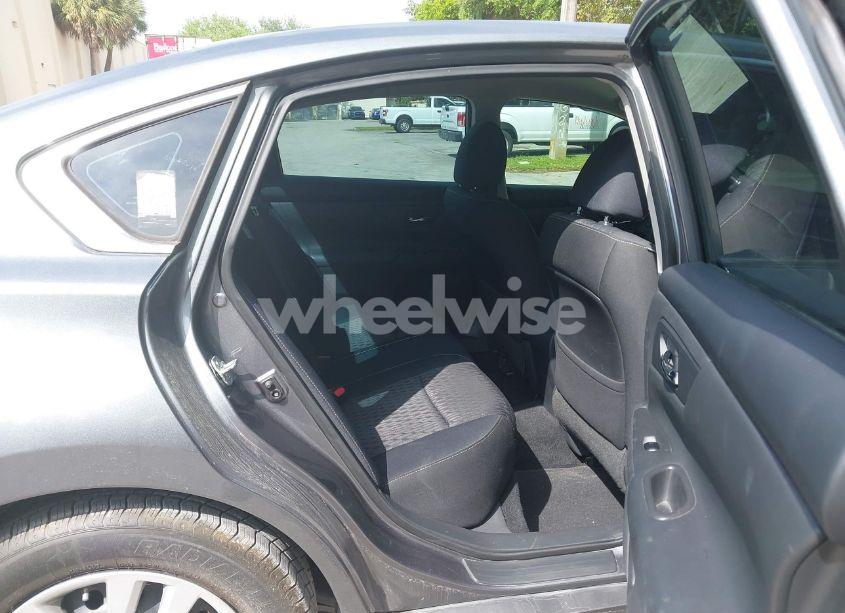 Photo 8 of 2018 Nissan Altima 2.5/S/SV/SL/SR (VIN 1N4AL3AP8JC135127)