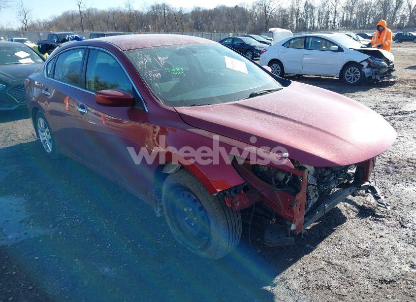 2018 Nissan Altima 2.5 S (VIN 1N4AL3AP8JC135533) main photo