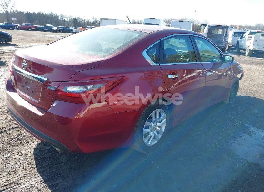 Photo 4 of 2018 Nissan Altima 2.5 S (VIN 1N4AL3AP8JC135533)