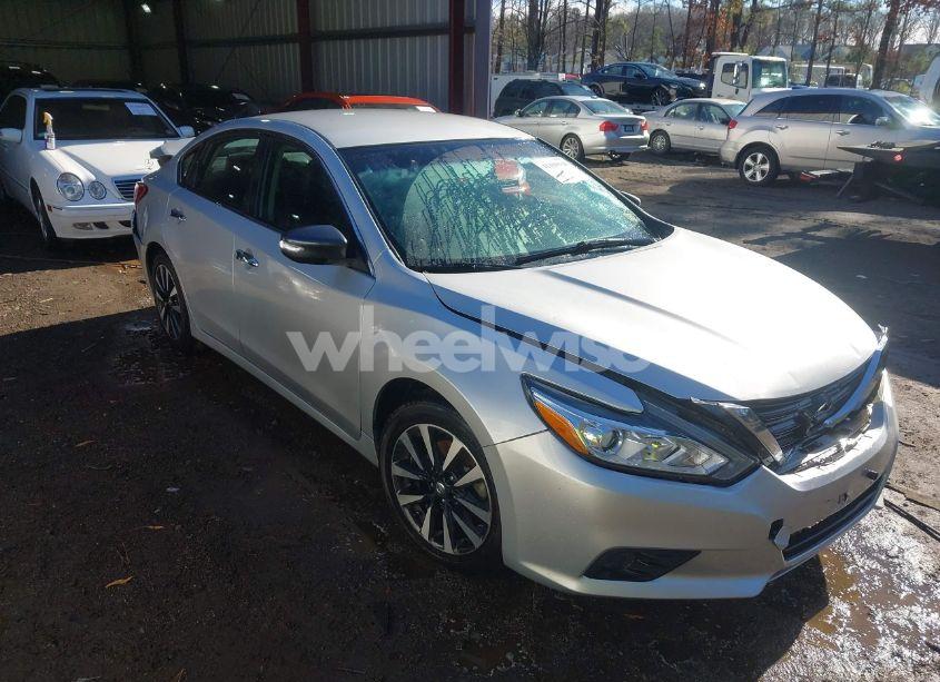 2018 Nissan Altima 2.5 SL (VIN 1N4AL3AP8JC154079) main photo