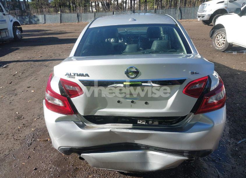 Photo 16 of 2018 Nissan Altima 2.5 SL (VIN 1N4AL3AP8JC154079)