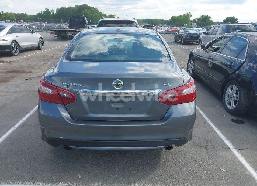 Photo 16 of 2018 Nissan Altima 2.5 SL (VIN 1N4AL3AP8JC154549)