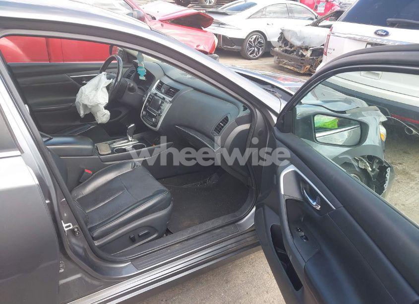 Photo 5 of 2018 Nissan Altima 2.5 SL (VIN 1N4AL3AP8JC154549)