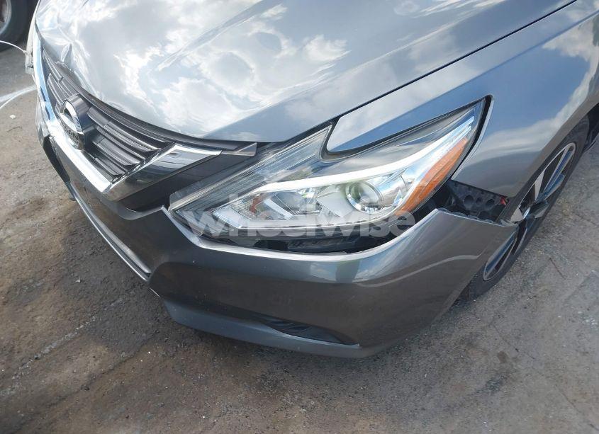 Photo 6 of 2018 Nissan Altima 2.5 SL (VIN 1N4AL3AP8JC154549)