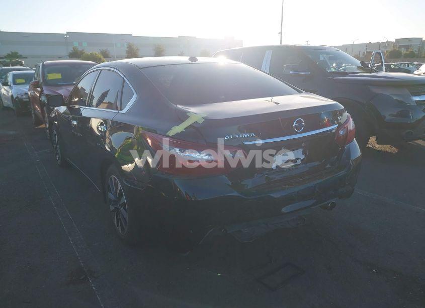 Photo 14 of 2018 Nissan Altima 2.5 SL (VIN 1N4AL3AP8JC154938)