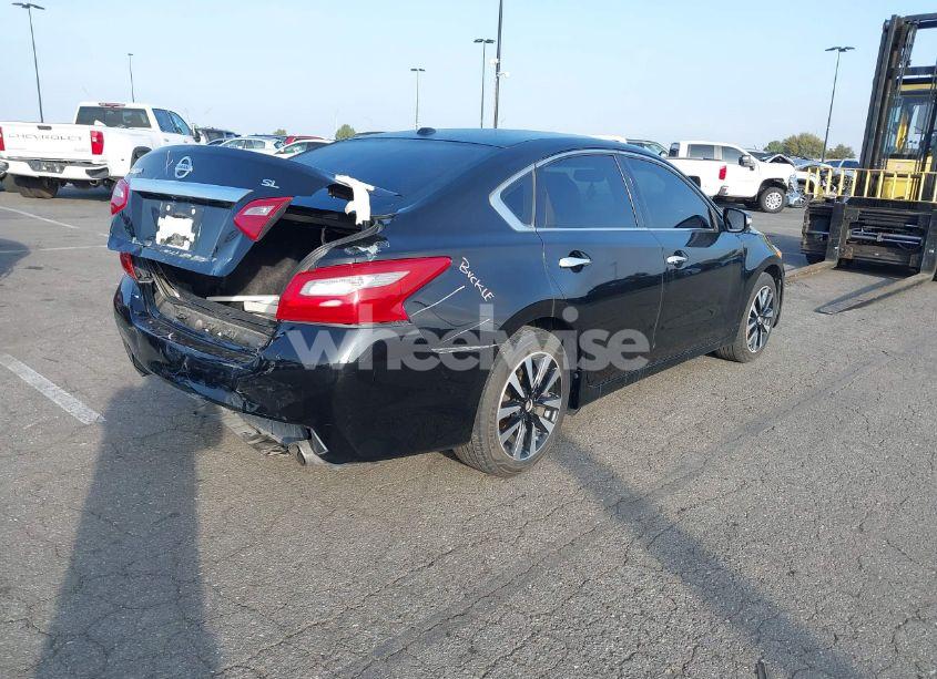 Photo 4 of 2018 Nissan Altima 2.5 SL (VIN 1N4AL3AP8JC154938)